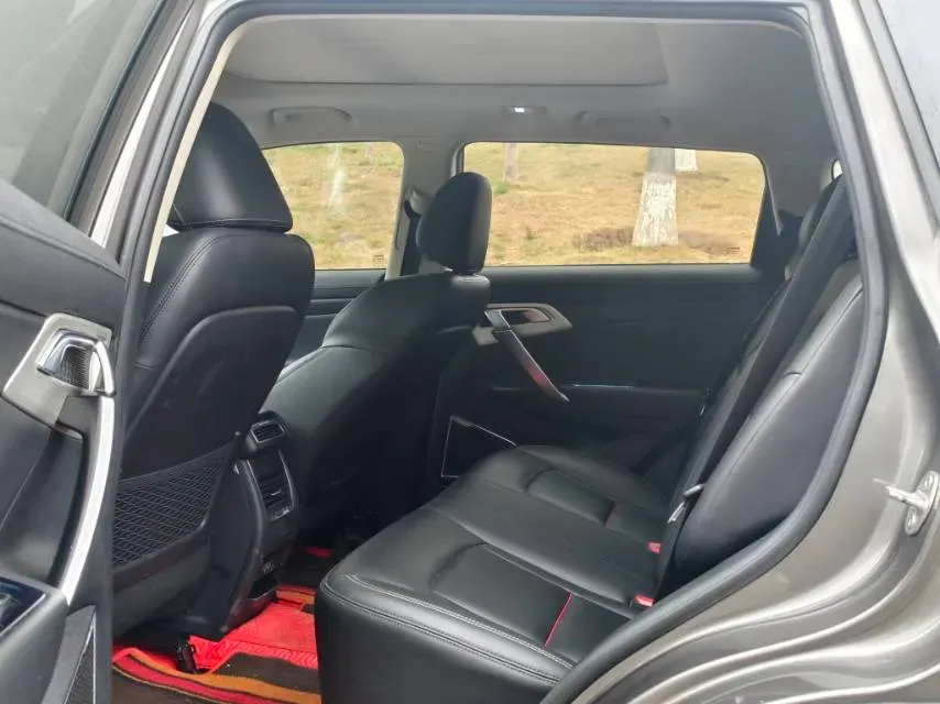 2020 Roewe i6 1.5T 169HP L4 7DCT,autocango,china used car exporter,china ev exporter,chinese used car exporter,chinese used ev exporter