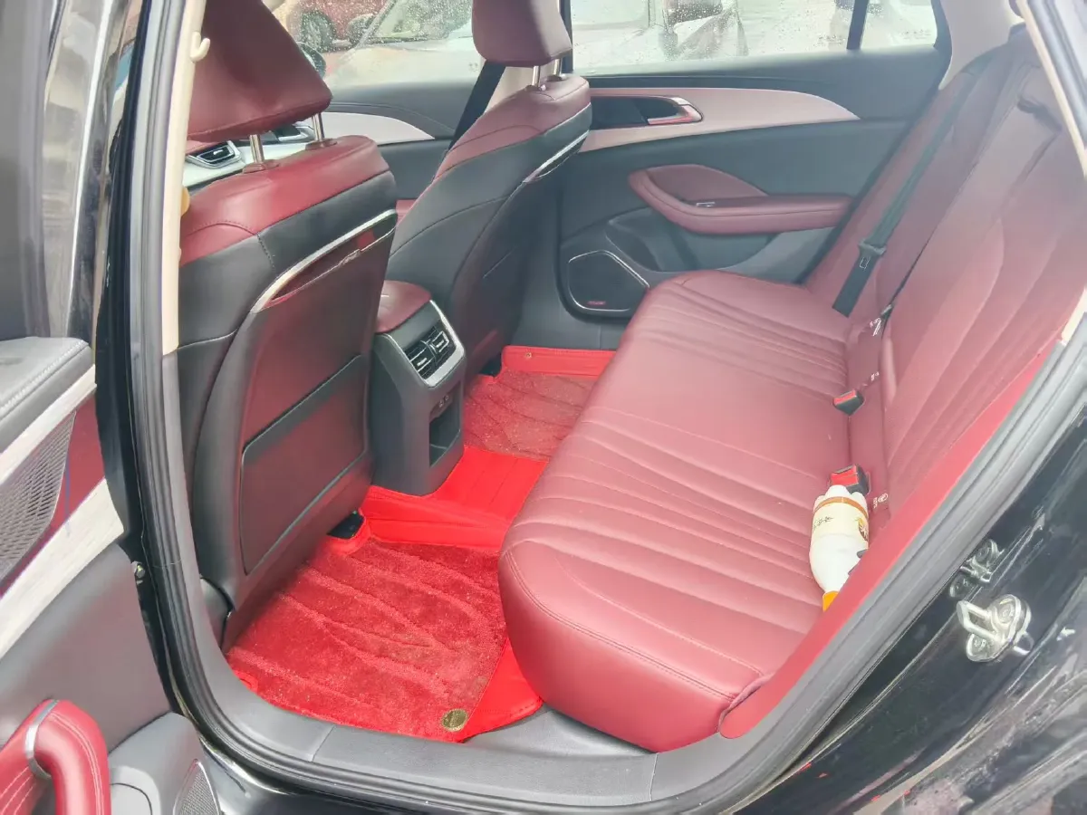 2025 HongQi H5 2.0T 224HP L4 8AT,autocango,china used car exporter,china ev exporter,chinese used car exporter,chinese used ev exporter