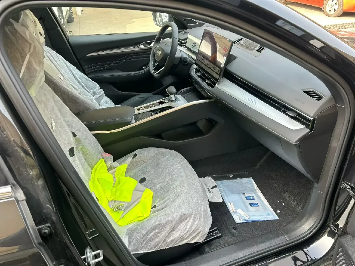 2025 Geely Preface 1.5T 181HP L4 7DCT,autocango,china used car exporter,china ev exporter,chinese used car exporter,chinese used ev exporter