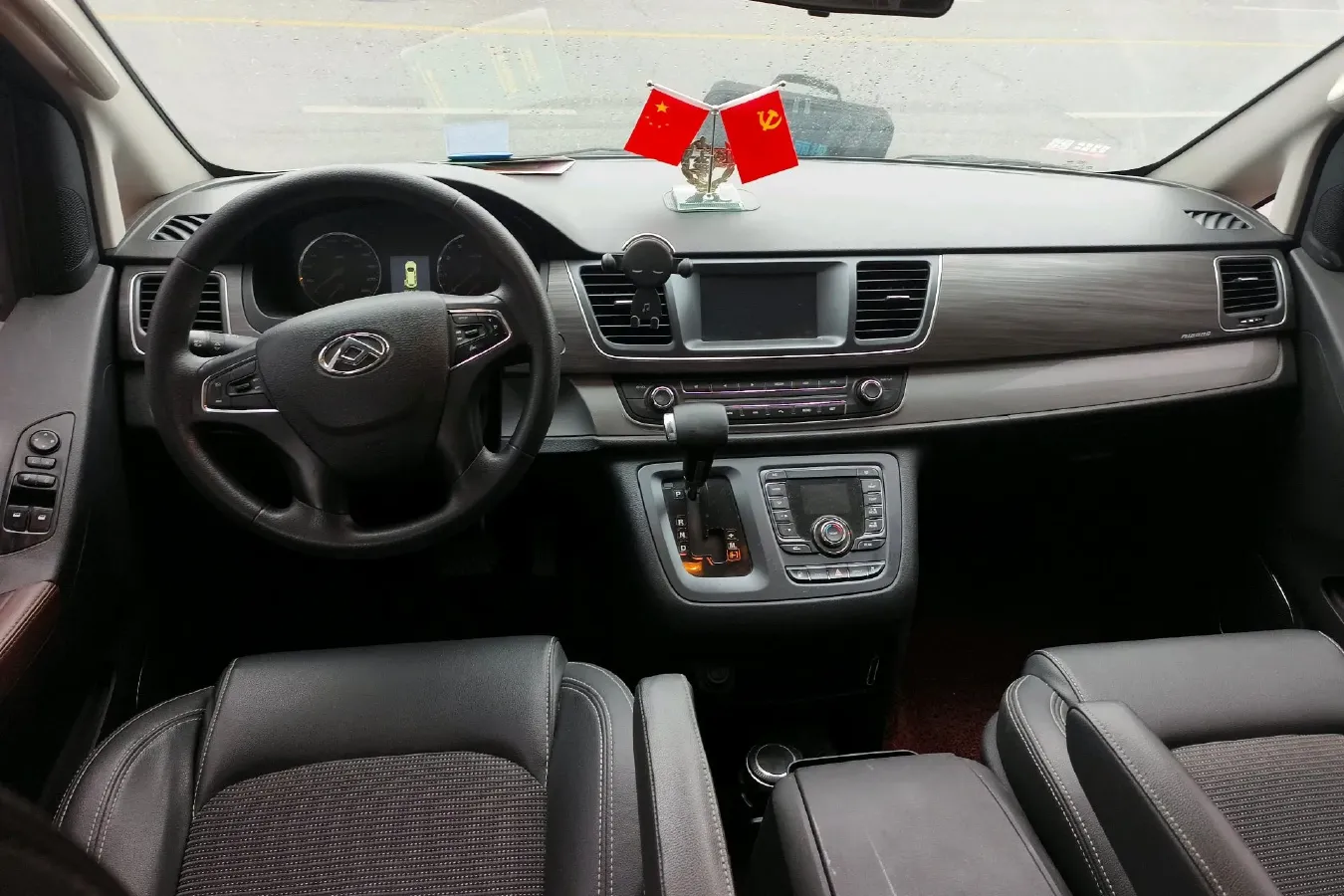 2019 MAXUS G10 2.0T 218HP L4 6AT,autocango,china used car exporter,china ev exporter,chinese used car exporter,chinese used ev exporter