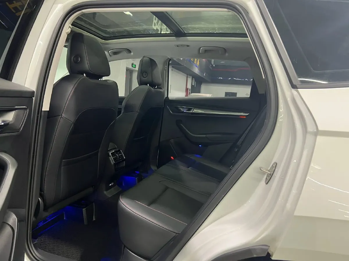 2023 Skoda Karoq 1.4T 150HP L4 7DCT,autocango,china used car exporter,china ev exporter,chinese used car exporter,chinese used ev exporter