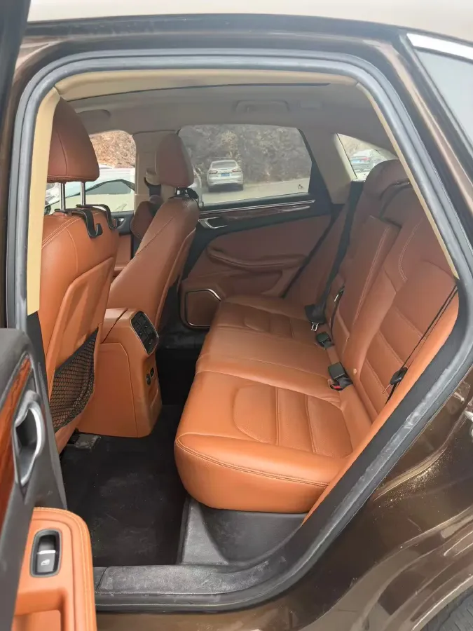 2017 Zotye SR9 2.0T 190HP L4 6DCT,autocango,china used car exporter,china ev exporter,chinese used car exporter,chinese used ev exporter