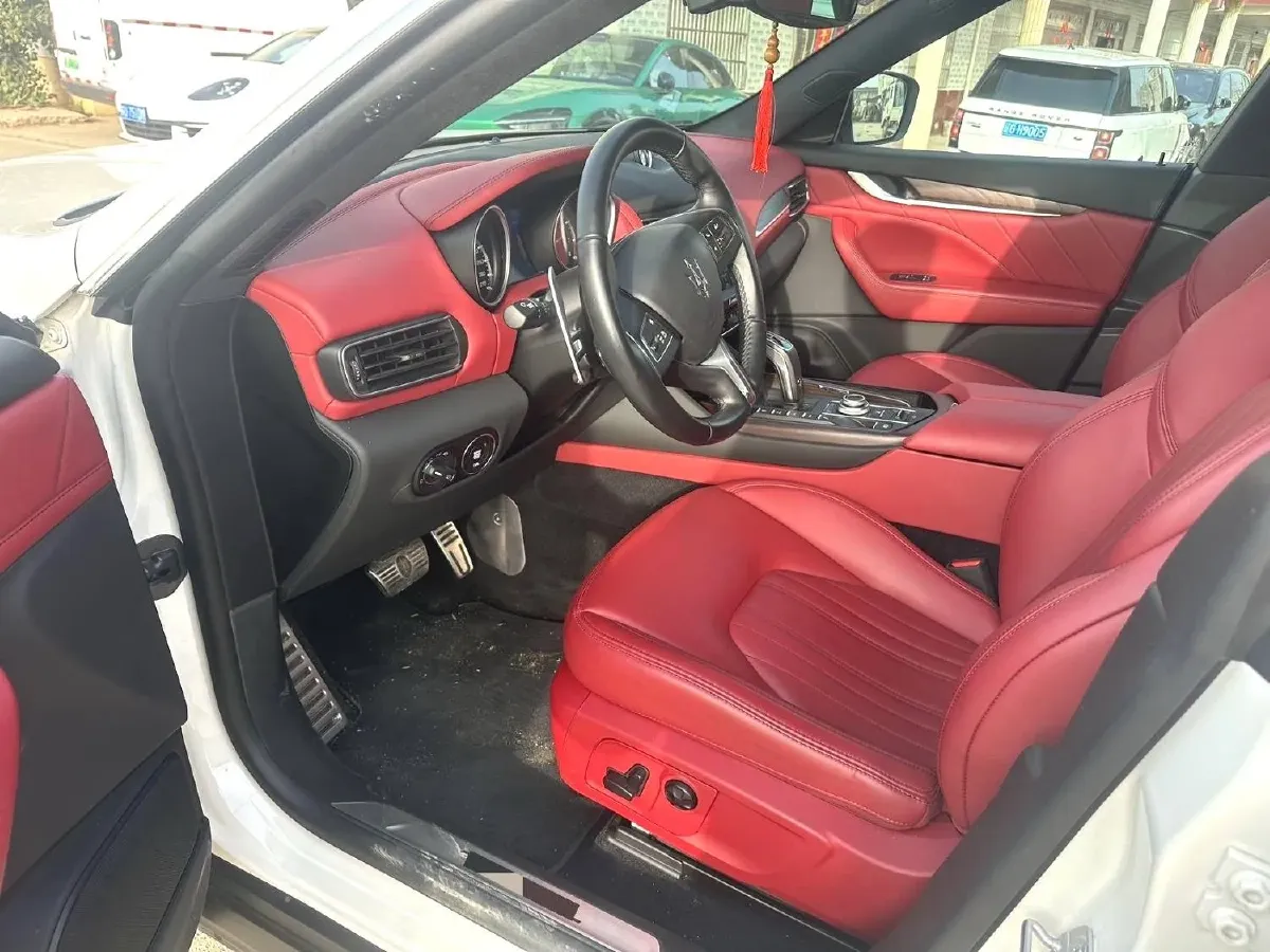 2019 Maserati Levante 3.0T 350HP V6 8AT,autocango,china used car exporter,china ev exporter,chinese used car exporter,chinese used ev exporter