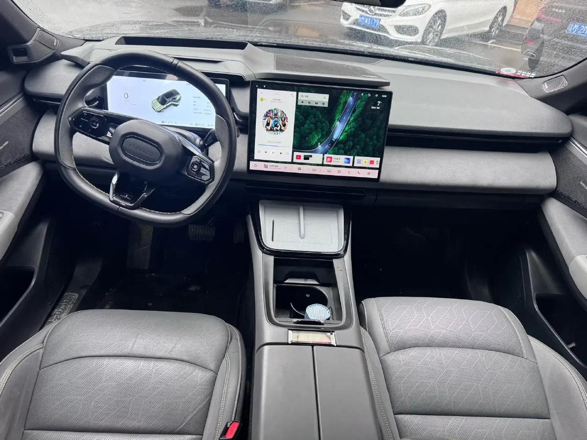 2023 LYNK&CO 08 EM-P 1.5T 163HP L4 3DHT PHEV 21.2KWH,autocango,china used car exporter,china ev exporter,chinese used car exporter,chinese used ev exporter