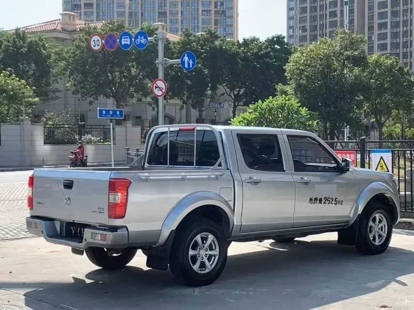 2021 Dongfeng RuiQi 2.4T 165HP L4 5MT,autocango,china used car exporter,china ev exporter,chinese used car exporter,chinese used ev exporter
