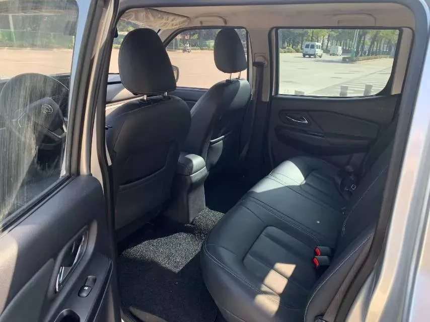 2021 Dongfeng RuiQi 2.4T 165HP L4 5MT,autocango,china used car exporter,china ev exporter,chinese used car exporter,chinese used ev exporter