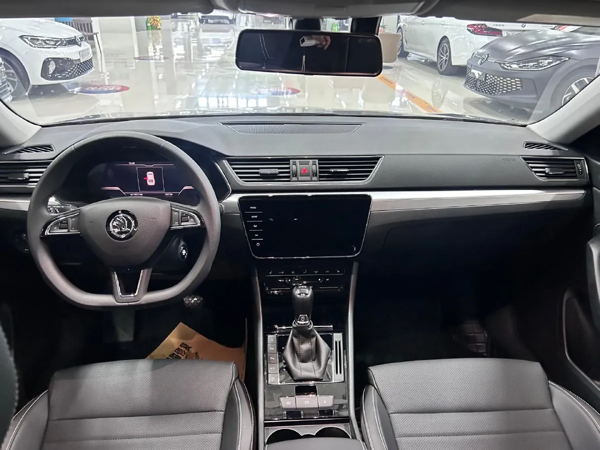 2023 Skoda Superb 1.4T 150HP L4 7DCT,autocango,china used car exporter,china ev exporter,chinese used car exporter,chinese used ev exporter