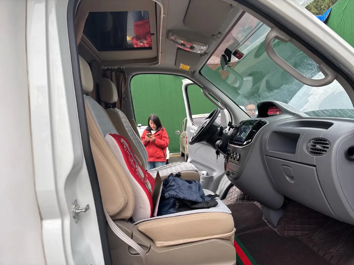 2020 MAXUS XinTu V80 2.0T 139HP L4 6MT,autocango,china used car exporter,china ev exporter,chinese used car exporter,chinese used ev exporter