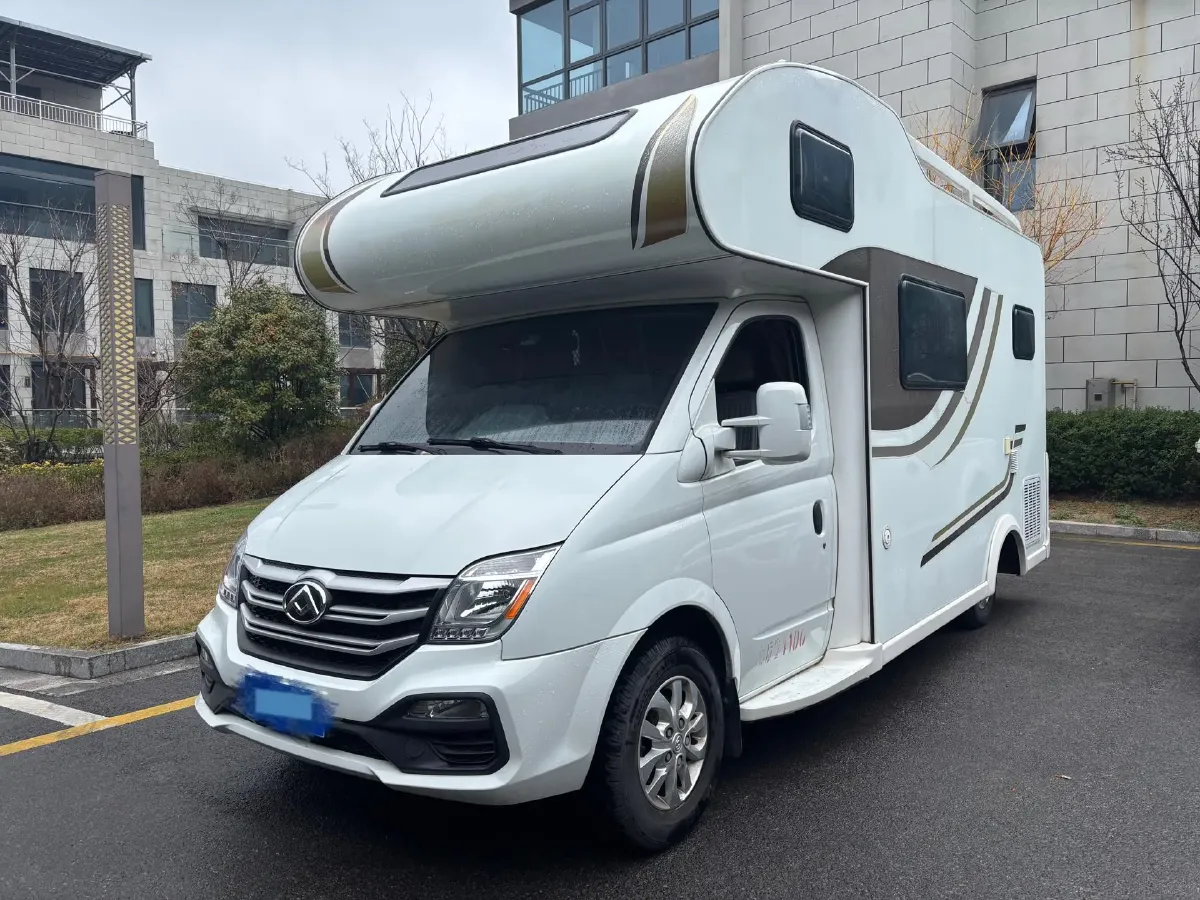 2020 MAXUS XinTu V80 2.0T 139HP L4 6MT,autocango,china used car exporter,china ev exporter,chinese used car exporter,chinese used ev exporter