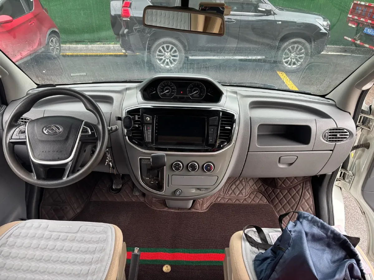 2020 MAXUS XinTu V80 2.0T 139HP L4 6MT,autocango,china used car exporter,china ev exporter,chinese used car exporter,chinese used ev exporter