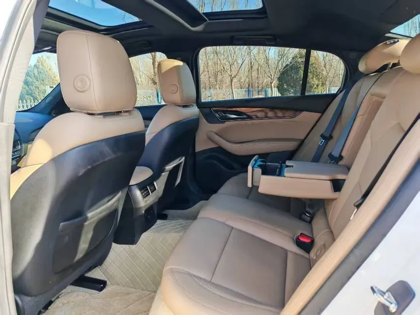 2024 Cadillac CT5 2.0T 237HP L4 10AT,autocango,china used car exporter,china ev exporter,chinese used car exporter,chinese used ev exporter