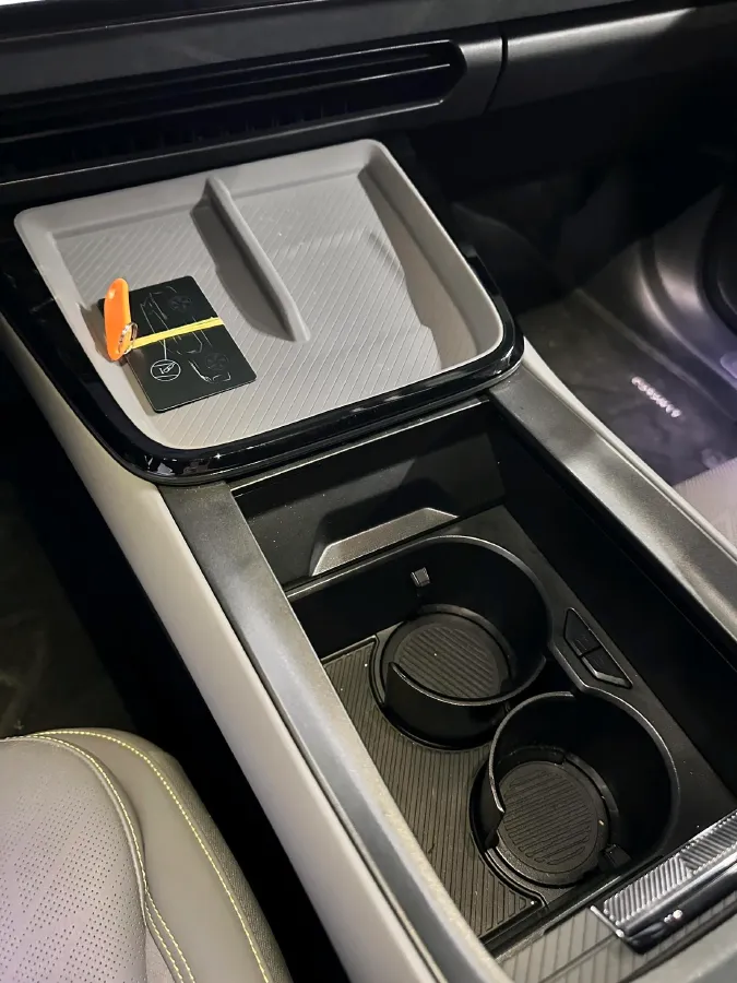 2024 LYNK&CO 08 EM-P 1.5T 163HP L4 3DHT PHEV 21.2KWH,autocango,china used car exporter,china ev exporter,chinese used car exporter,chinese used ev exporter