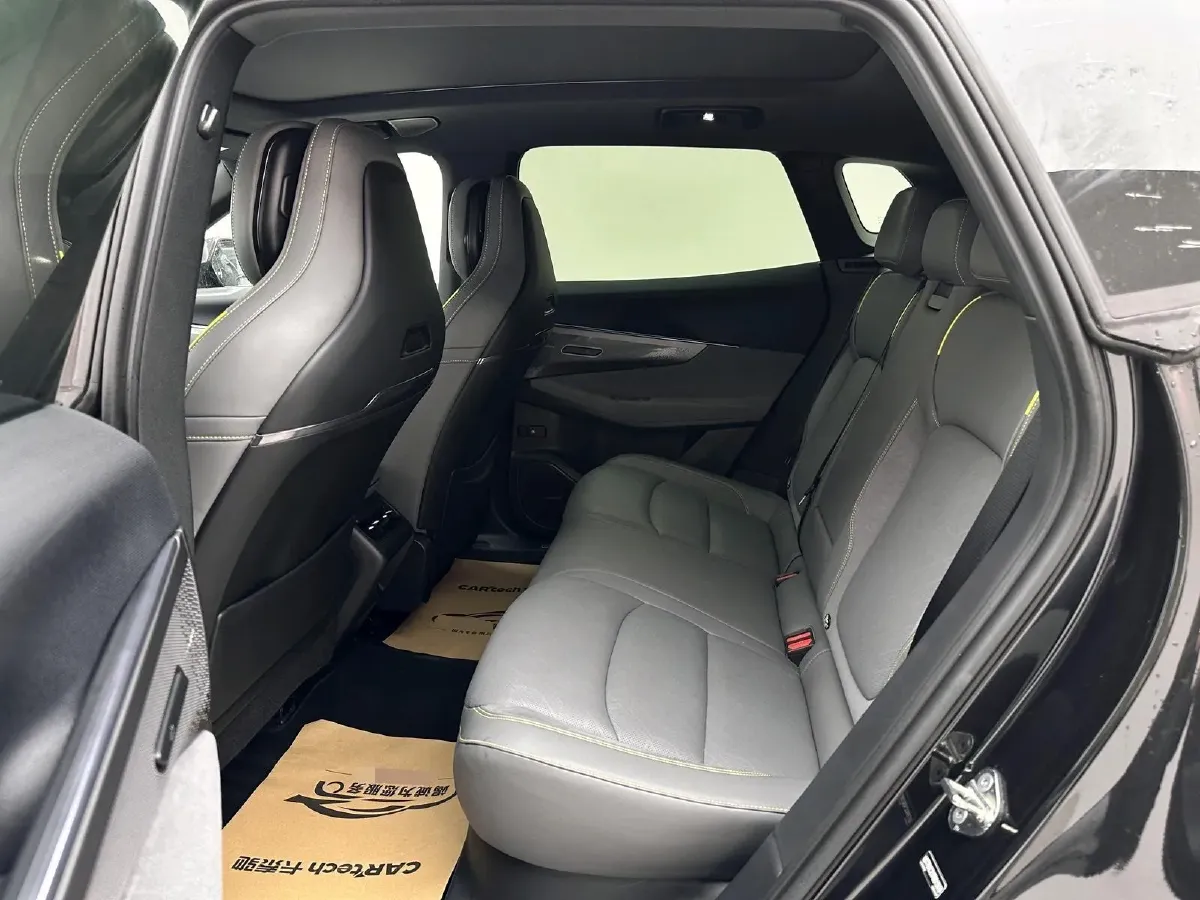 2024 LYNK&CO 08 EM-P 1.5T 163HP L4 3DHT PHEV 21.2KWH,autocango,china used car exporter,china ev exporter,chinese used car exporter,chinese used ev exporter