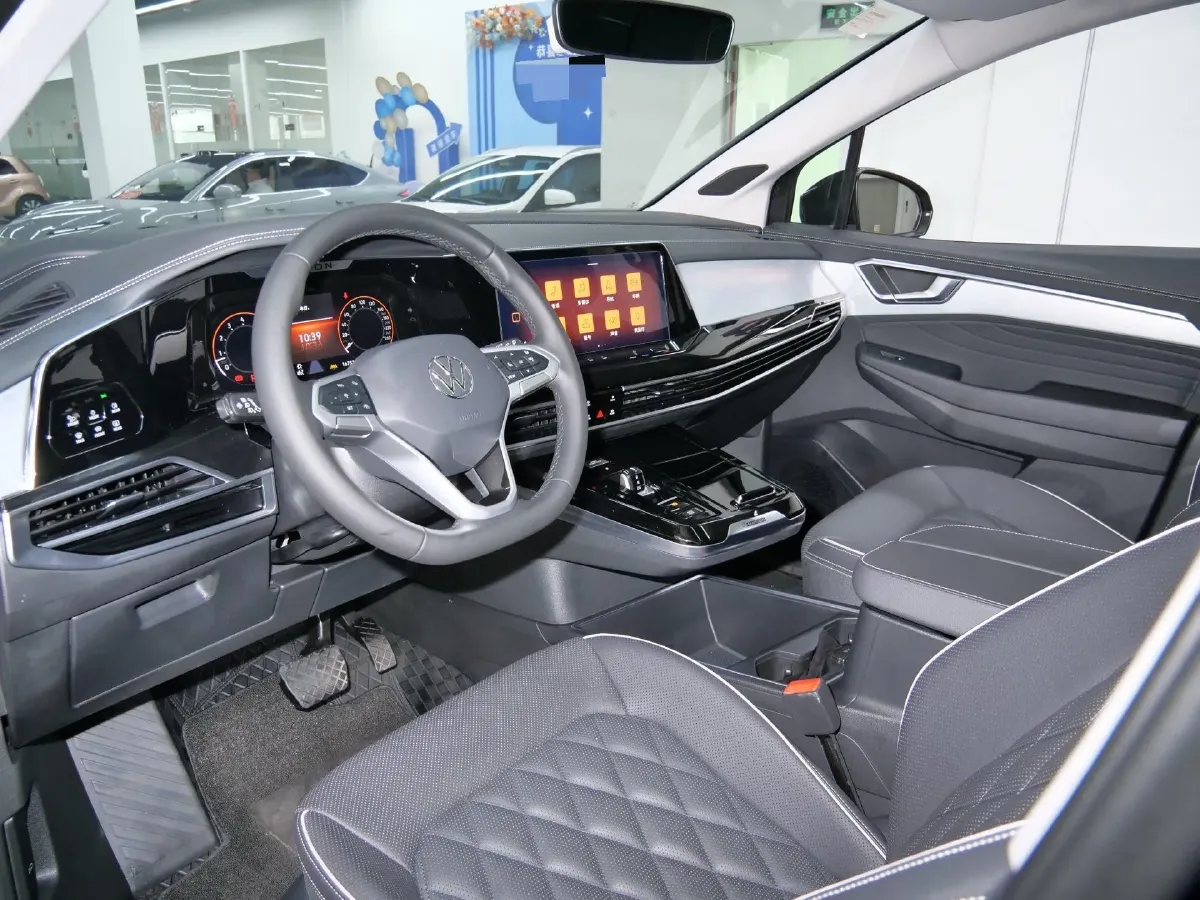 2024 Volkswagen Talagon 2.5T 299HP V6 7DCT,autocango,china used car exporter,china ev exporter,chinese used car exporter,chinese used ev exporter