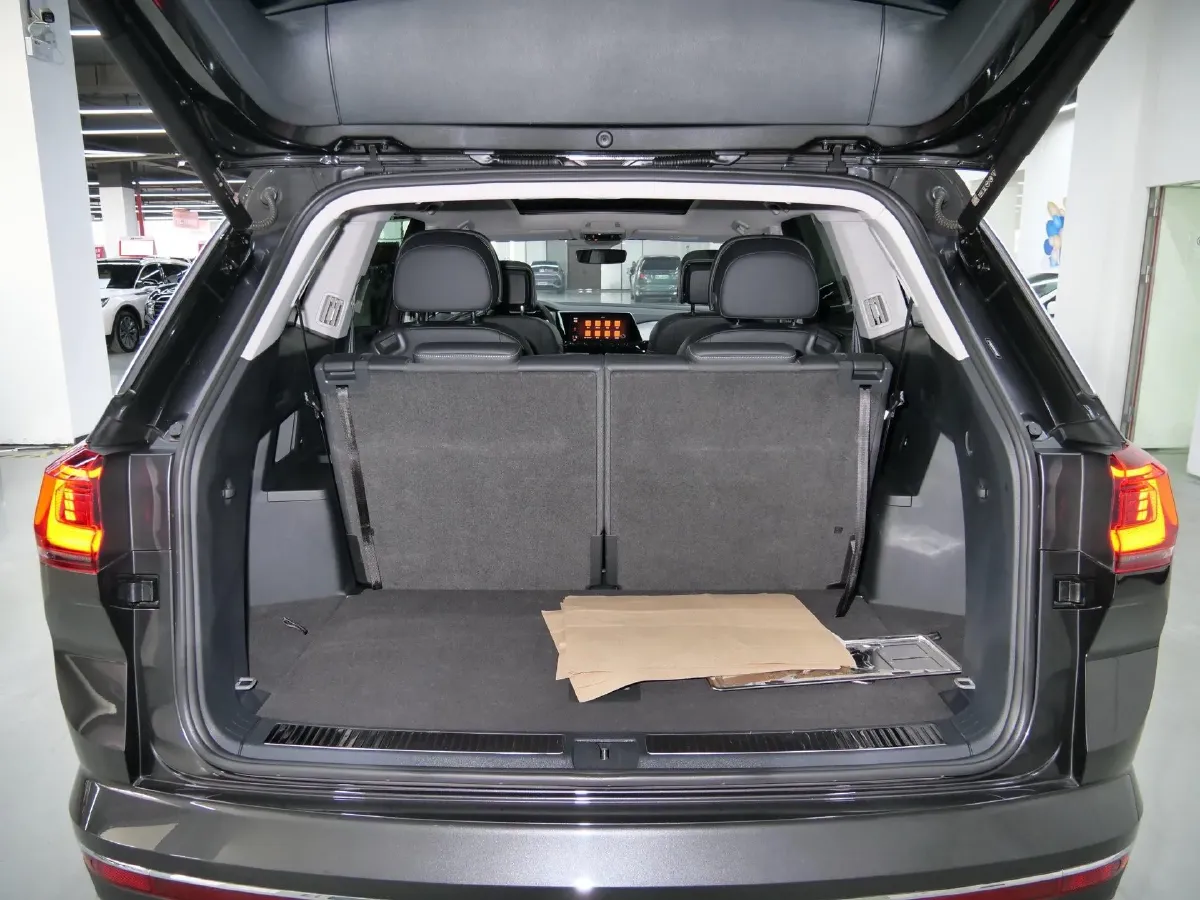 2024 Volkswagen Talagon 2.5T 299HP V6 7DCT,autocango,china used car exporter,china ev exporter,chinese used car exporter,chinese used ev exporter