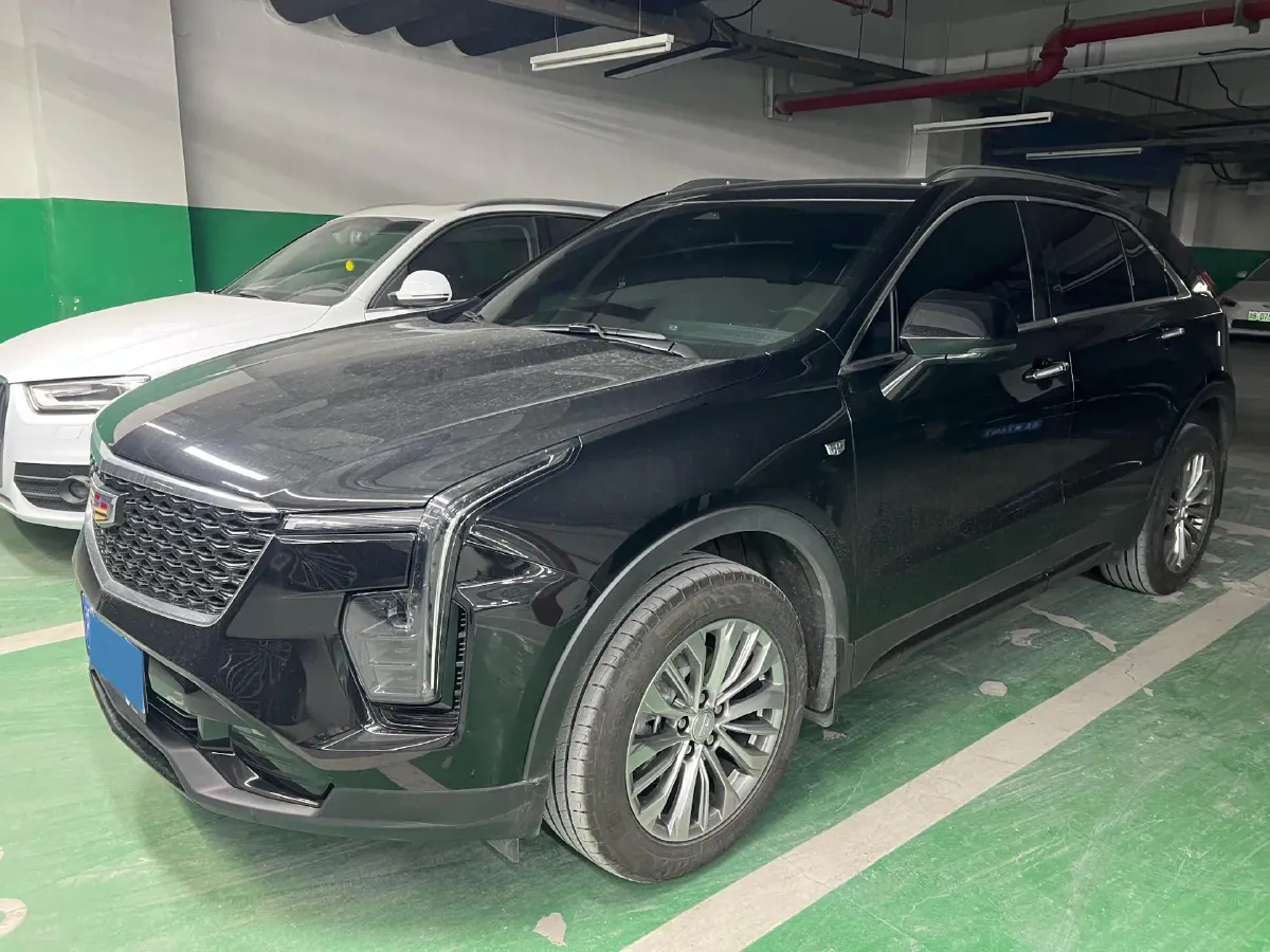 2024 Cadillac XT4 2.0T 237HP L4 9AT,autocango,china used car exporter,china ev exporter,chinese used car exporter,chinese used ev exporter