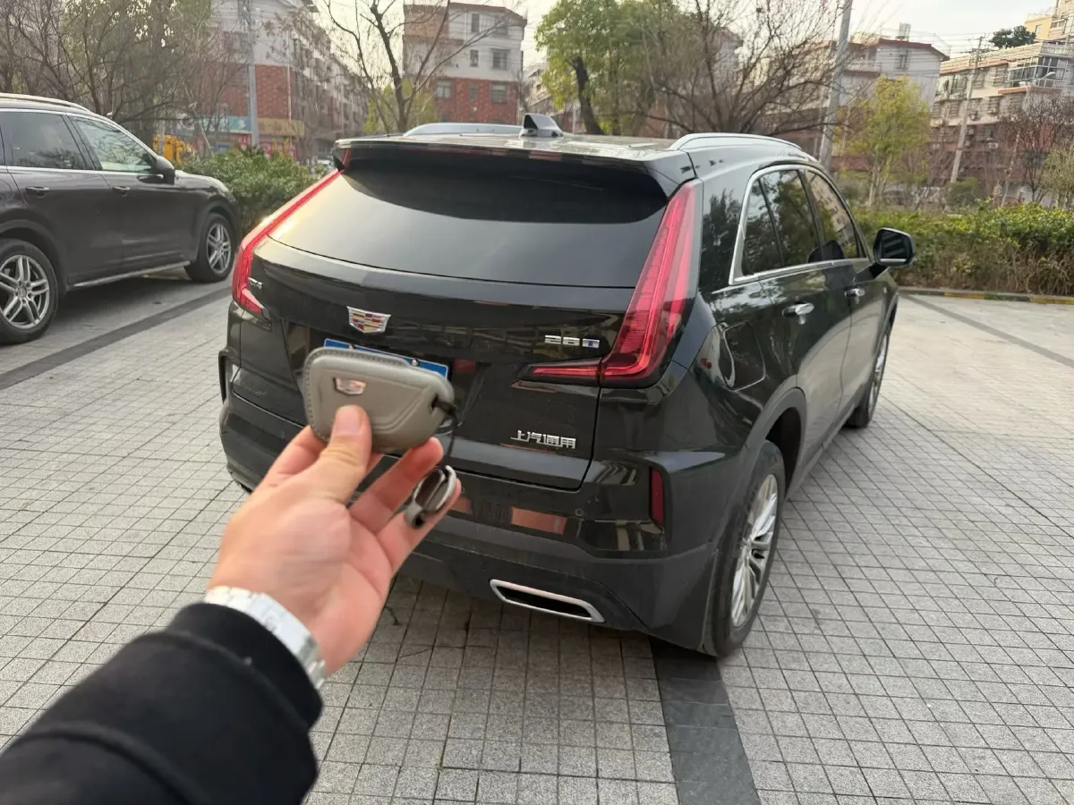 2024 Cadillac XT4 2.0T 237HP L4 9AT,autocango,china used car exporter,china ev exporter,chinese used car exporter,chinese used ev exporter