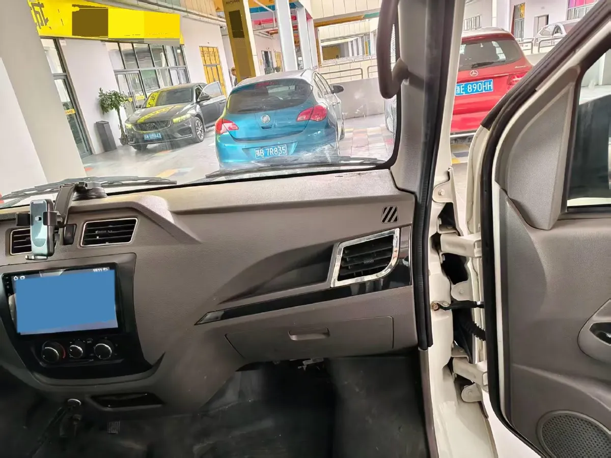 2024 Dongfeng YuFengEM27 BEV 41.472KWH,autocango,china used car exporter,china ev exporter,chinese used car exporter,chinese used ev exporter