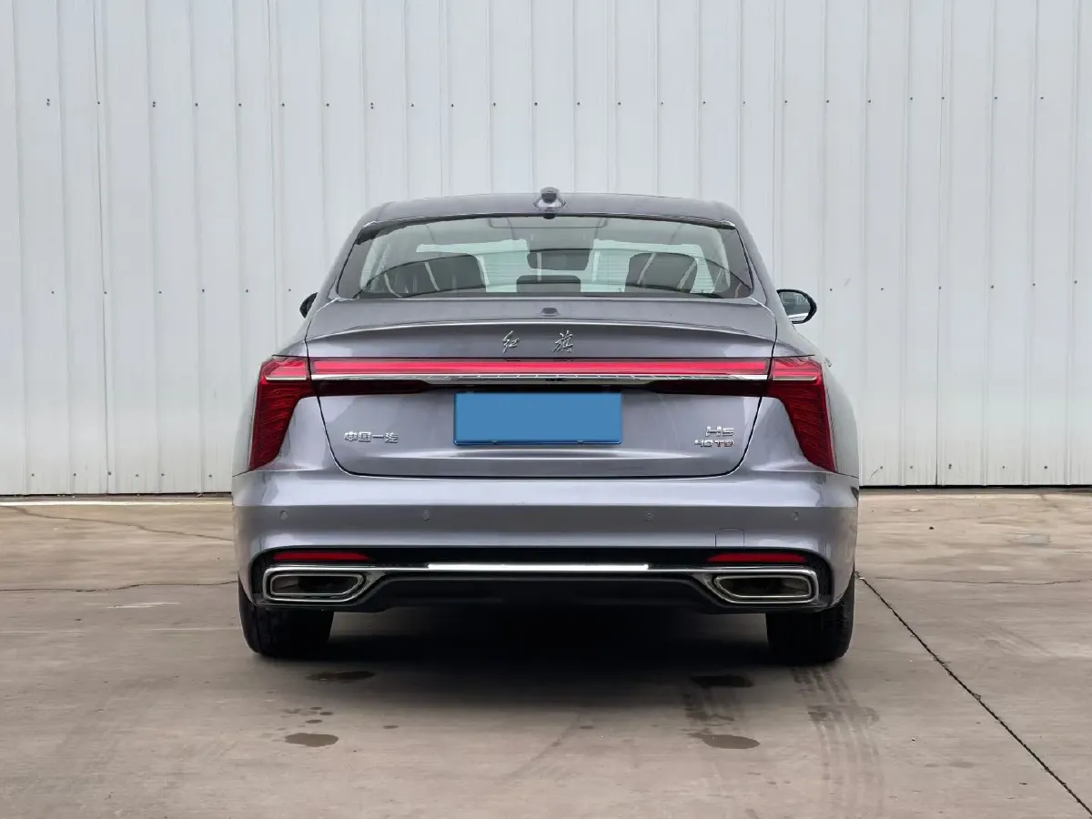 2025 HongQi H5 1.5T 169HP L4 1DHT Hybrid,autocango,china used car exporter,china ev exporter,chinese used car exporter,chinese used ev exporter