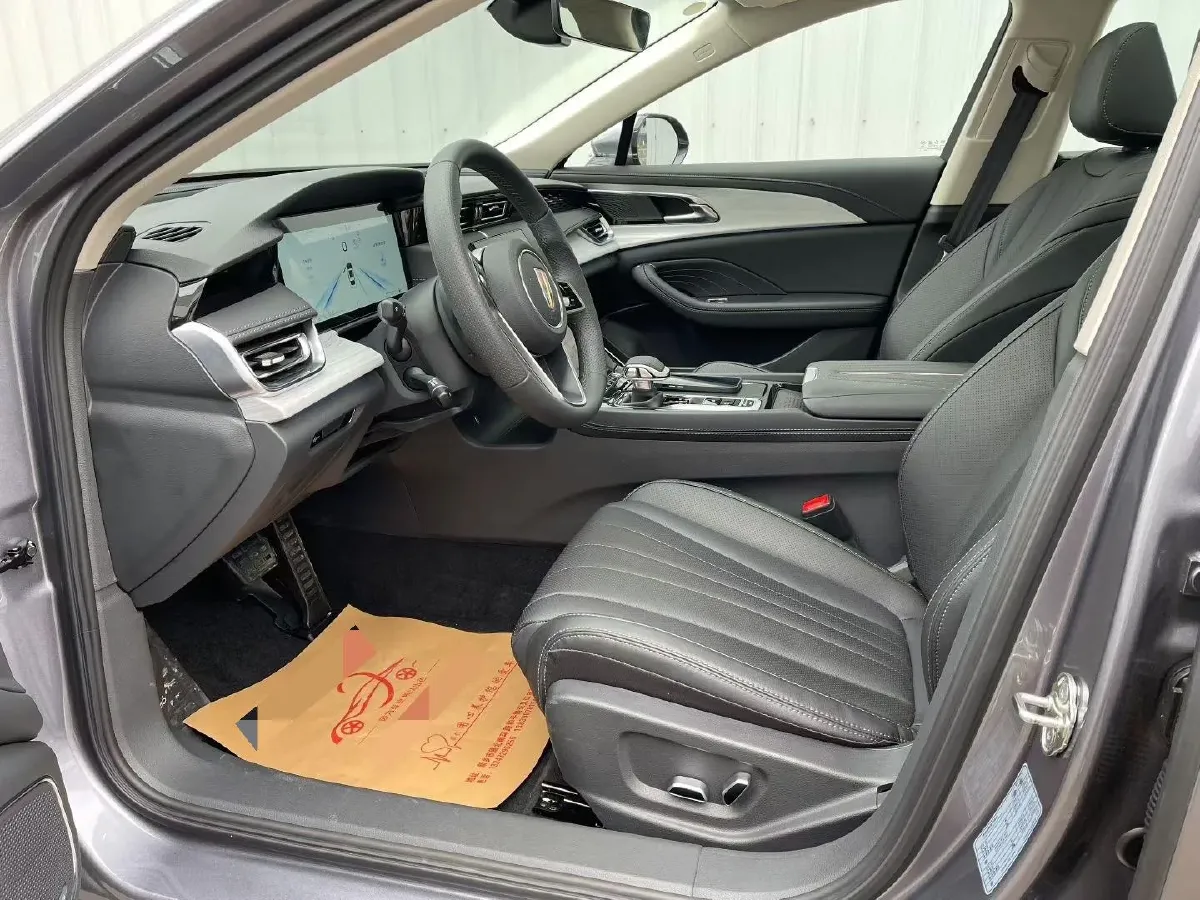 2025 HongQi H5 1.5T 169HP L4 1DHT Hybrid,autocango,china used car exporter,china ev exporter,chinese used car exporter,chinese used ev exporter