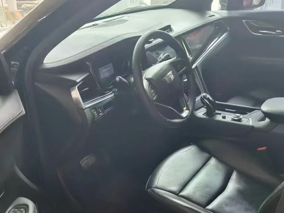 2022 Cadillac XT6 2.0T 237HP L4 9AT,autocango,china used car exporter,china ev exporter,chinese used car exporter,chinese used ev exporter