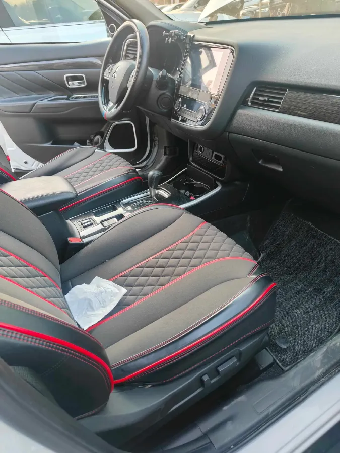 2019 Mitsubishi Outlander 2.0L 166HP L4 CVT,autocango,china used car exporter,china ev exporter,chinese used car exporter,chinese used ev exporter