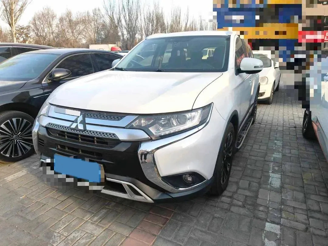 2019 Mitsubishi Outlander 2.0L 166HP L4 CVT,autocango,china used car exporter,china ev exporter,chinese used car exporter,chinese used ev exporter