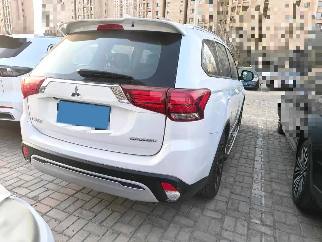 2019 Mitsubishi Outlander 2.0L 166HP L4 CVT,autocango,china used car exporter,china ev exporter,chinese used car exporter,chinese used ev exporter