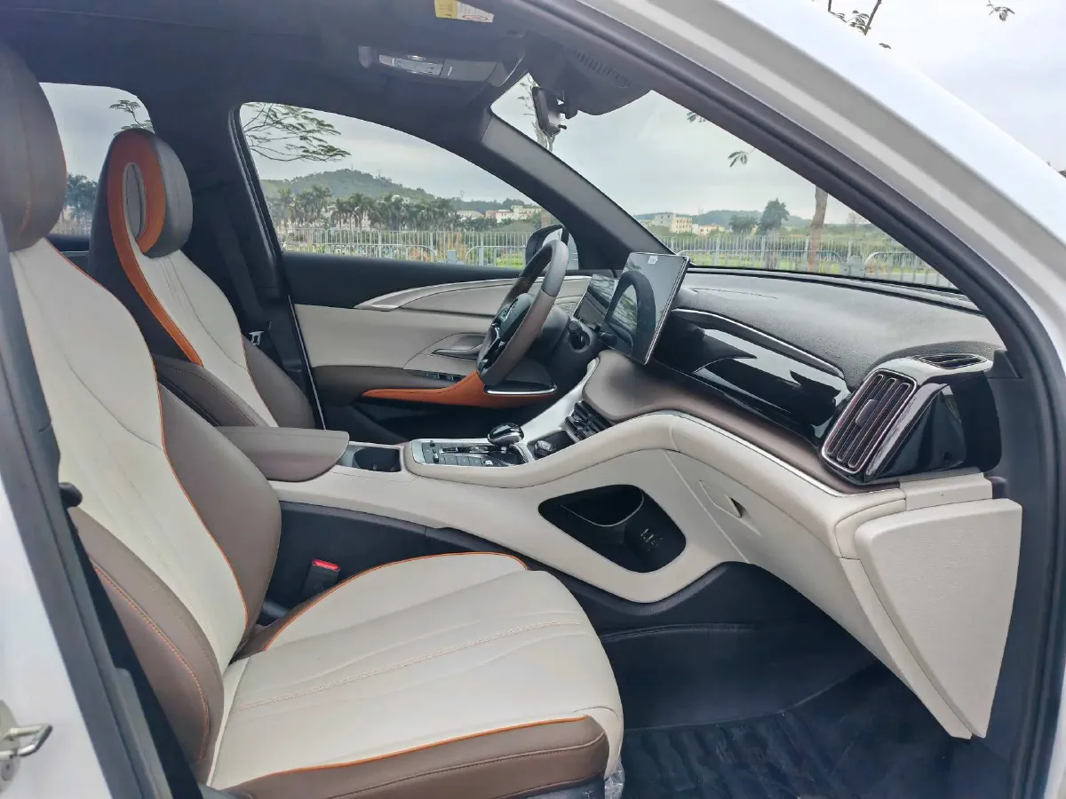 2022 Geely JiaJi 1.5T 177HP L3 7DCT PHEV 15.5KWH,autocango,china used car exporter,china ev exporter,chinese used car exporter,chinese used ev exporter