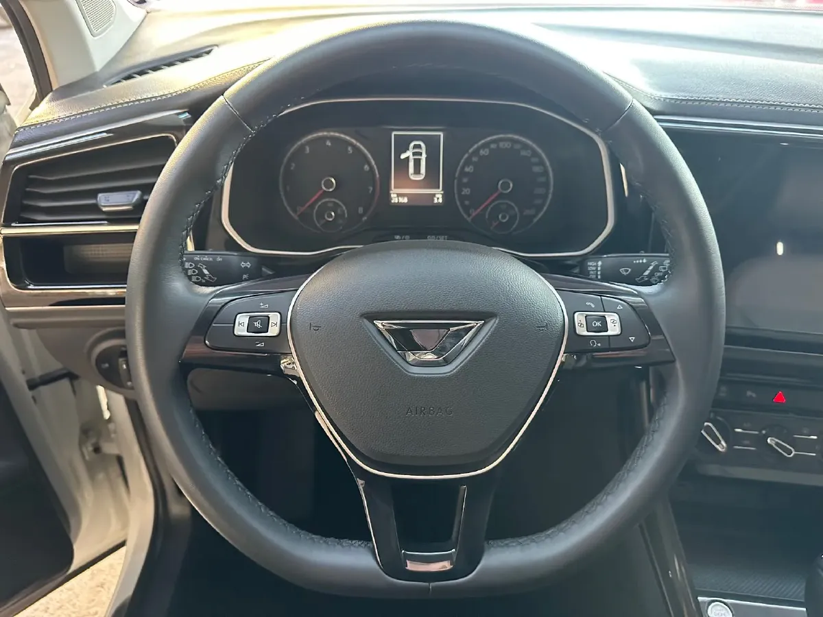 2021 Jetta VS7 1.4T 150HP L4 6AT,autocango,china used car exporter,china ev exporter,chinese used car exporter,chinese used ev exporter