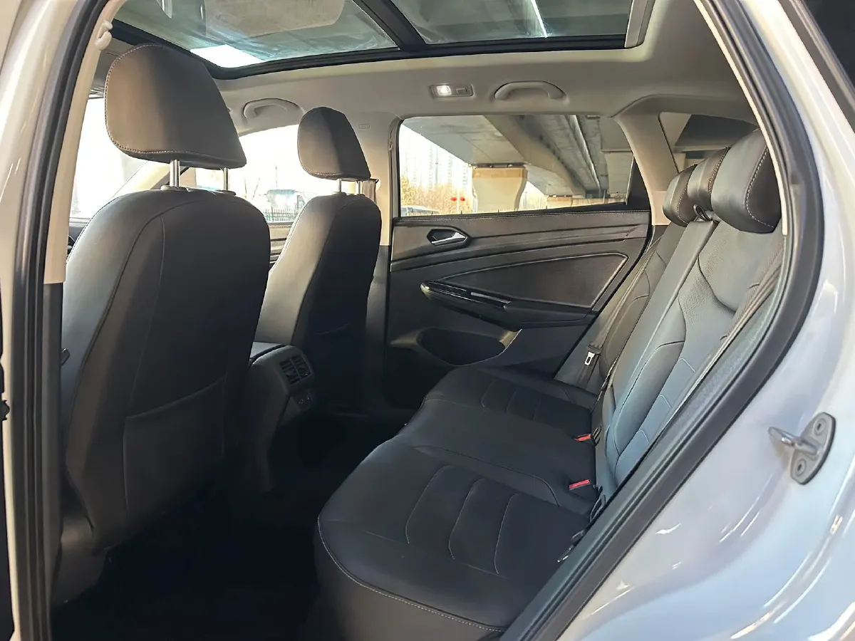 2021 Jetta VS7 1.4T 150HP L4 6AT,autocango,china used car exporter,china ev exporter,chinese used car exporter,chinese used ev exporter