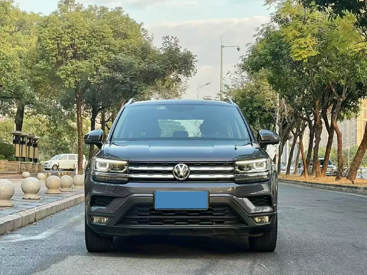 2019 MINI MINI 1.5T 102HP L3 7DCT,autocango,china used car exporter,china ev exporter,chinese used car exporter,chinese used ev exporter