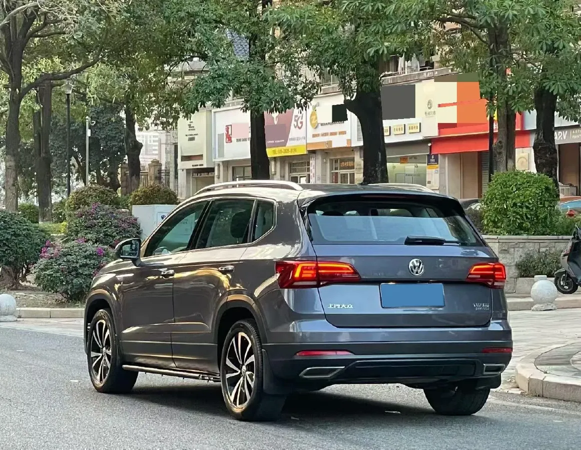 2019 MINI MINI 1.5T 102HP L3 7DCT,autocango,china used car exporter,china ev exporter,chinese used car exporter,chinese used ev exporter