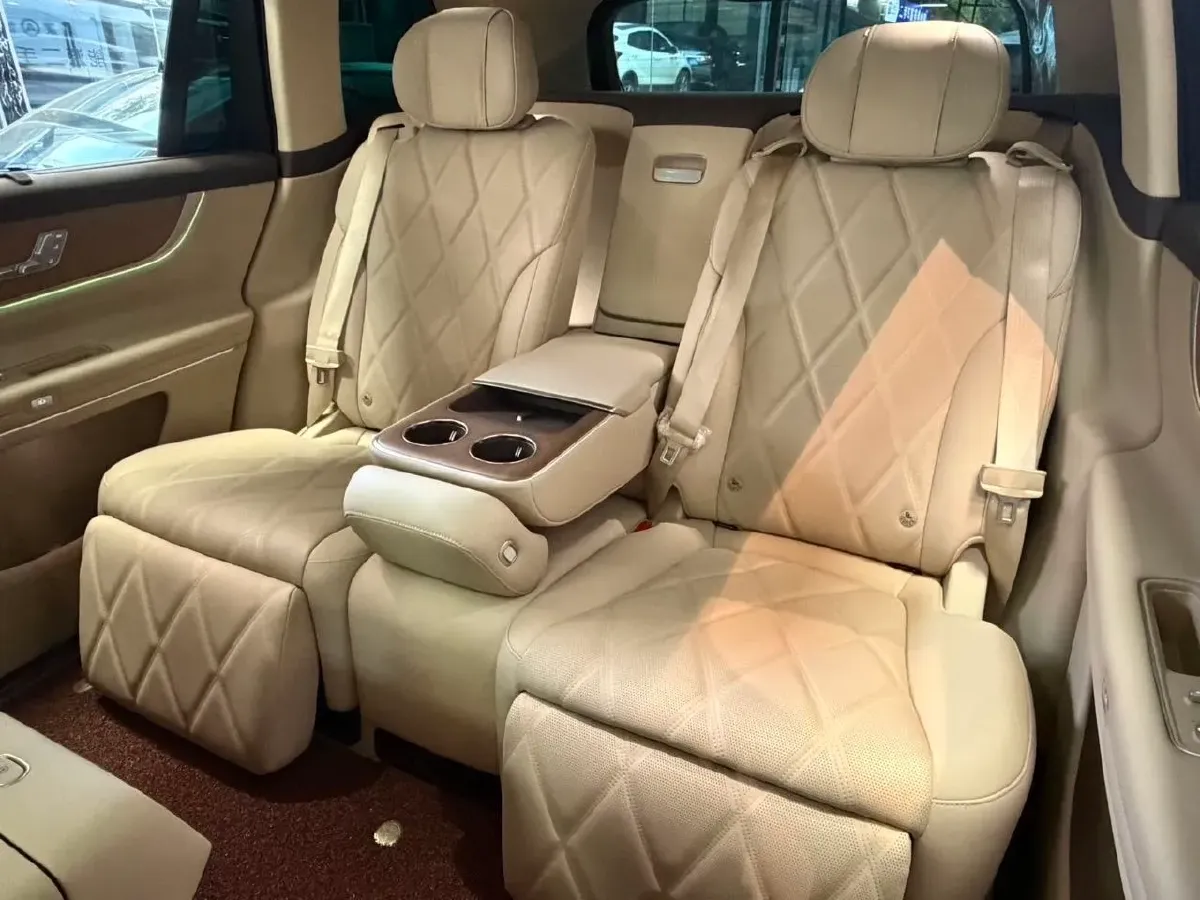 2025 AITO AITO M9 REEV 160HP REEV 52KWH,autocango,china used car exporter,china ev exporter,chinese used car exporter,chinese used ev exporter