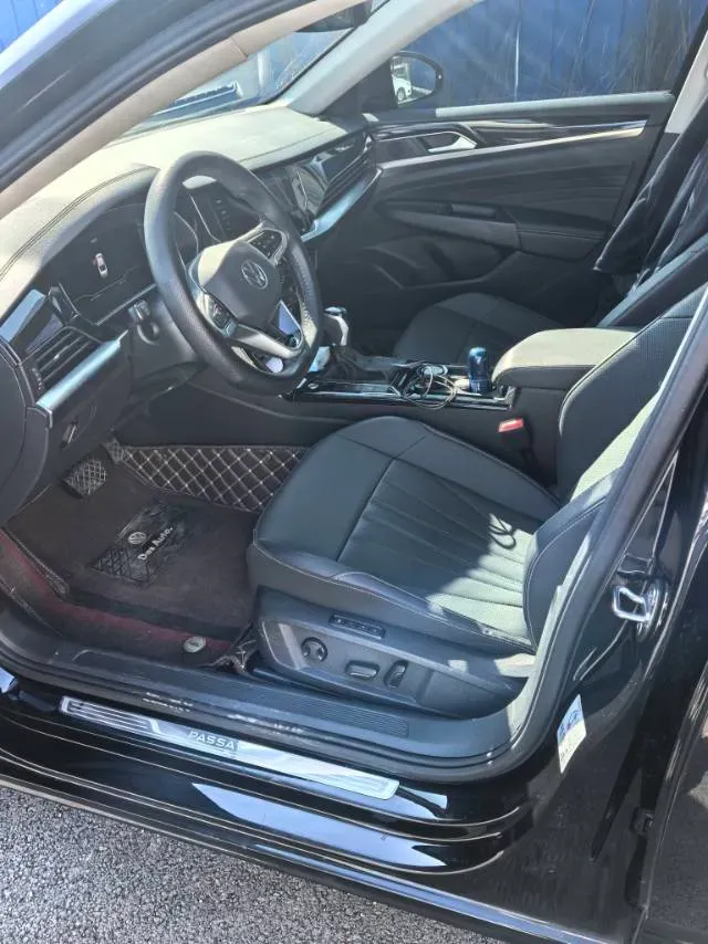 2024 Volkswagen Passat 2.0T 220HP L4 7DCT,autocango,china used car exporter,china ev exporter,chinese used car exporter,chinese used ev exporter