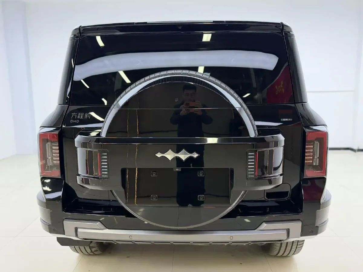 2025 FangChengBao Bao 8 2.0T 245HP L4 E-CVT PHEV 36.8KWH,autocango,china used car exporter,china ev exporter,chinese used car exporter,chinese used ev exporter