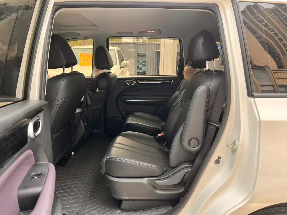 2025 GAC Trumpchi M6 1.5T 177HP L4 7DCT,autocango,china used car exporter,china ev exporter,chinese used car exporter,chinese used ev exporter