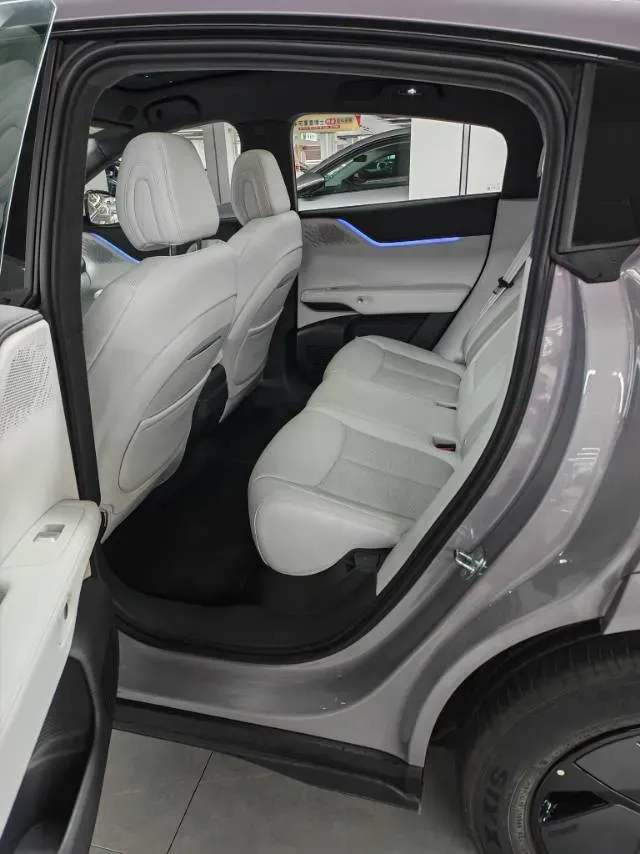 2025 Xpeng G6 BEV 68.5KWH,autocango,china used car exporter,china ev exporter,chinese used car exporter,chinese used ev exporter