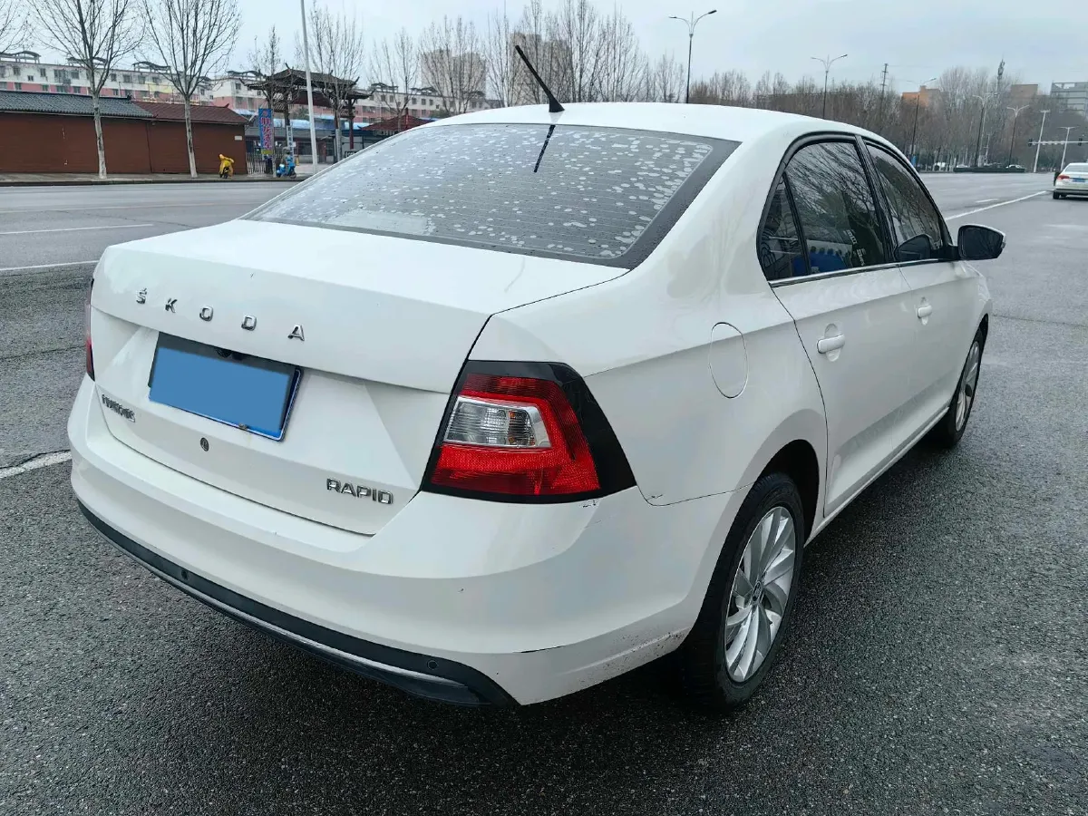 2019 Skoda Rapid Spaceback 1.5L 110HP L4 6AT,autocango,china used car exporter,china ev exporter,chinese used car exporter,chinese used ev exporter