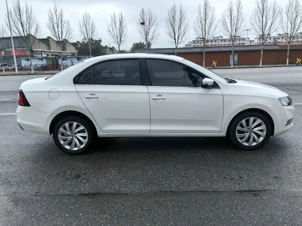2019 Skoda Rapid Spaceback 1.5L 110HP L4 6AT,autocango,china used car exporter,china ev exporter,chinese used car exporter,chinese used ev exporter
