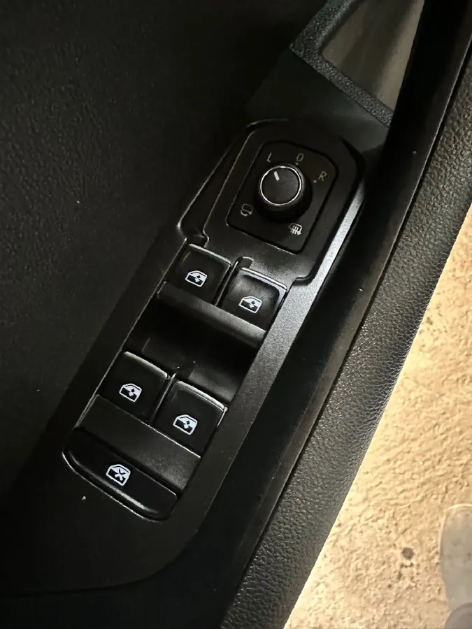 2022 Skoda Karoq 1.4T 150HP L4 7DCT,autocango,china used car exporter,china ev exporter,chinese used car exporter,chinese used ev exporter