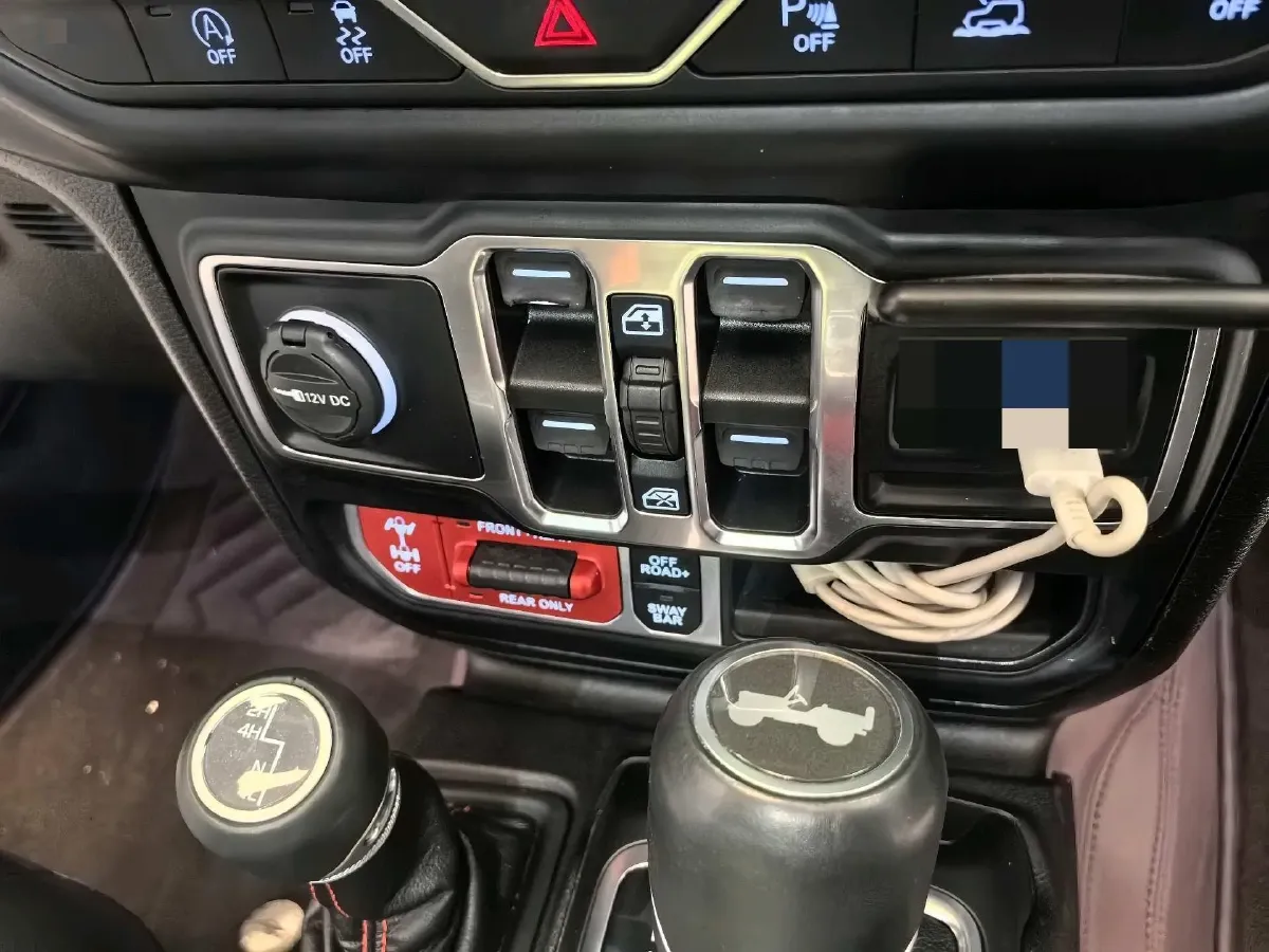 2013 Land Rover Range Rover Evoque 2.2T 190HP L4 6AT,autocango,china used car exporter,china ev exporter,chinese used car exporter,chinese used ev exporter