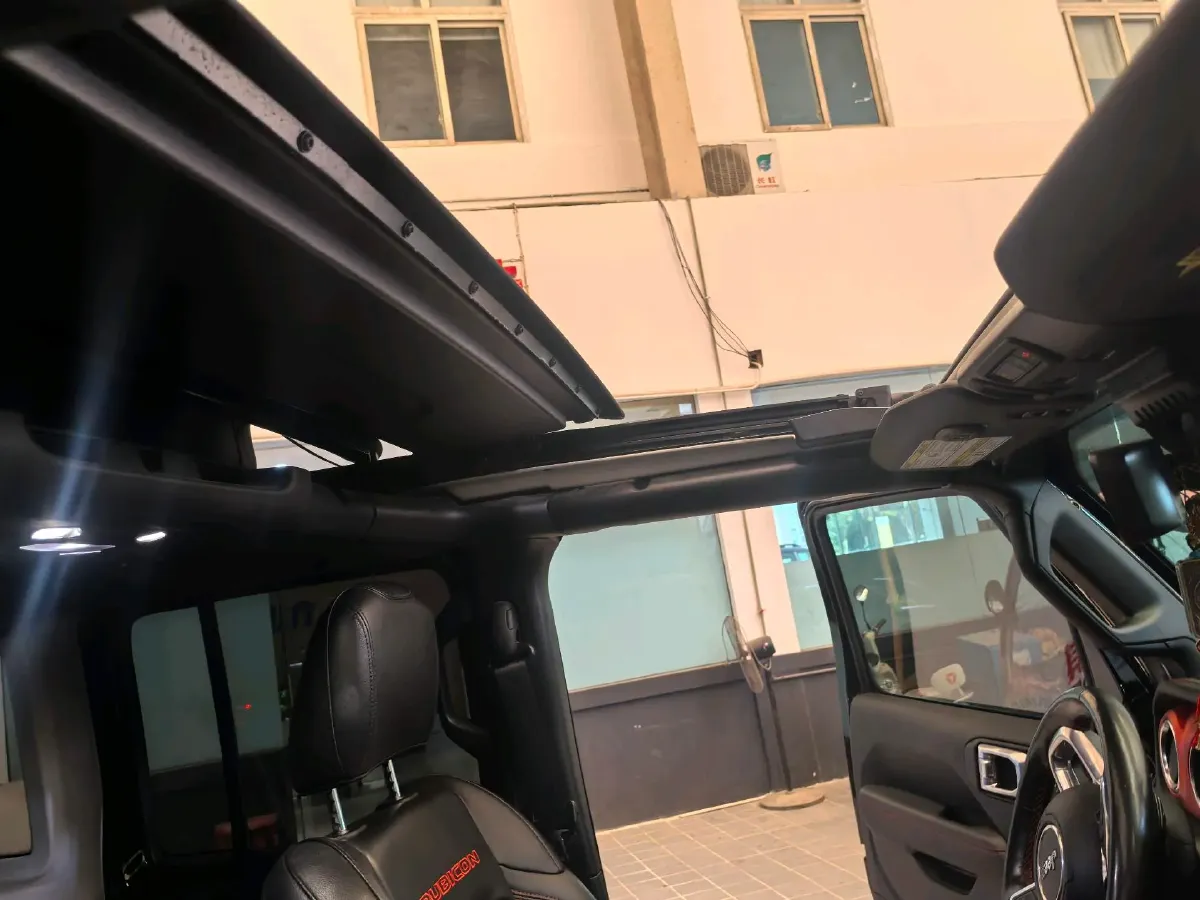 2013 Land Rover Range Rover Evoque 2.2T 190HP L4 6AT,autocango,china used car exporter,china ev exporter,chinese used car exporter,chinese used ev exporter