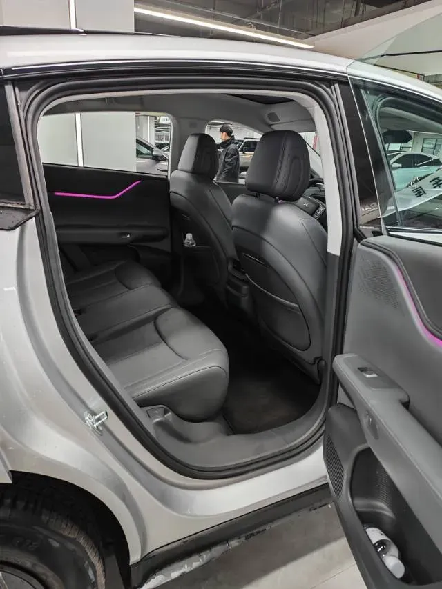 2025 Xpeng G6 BEV 68.5KWH,autocango,china used car exporter,china ev exporter,chinese used car exporter,chinese used ev exporter