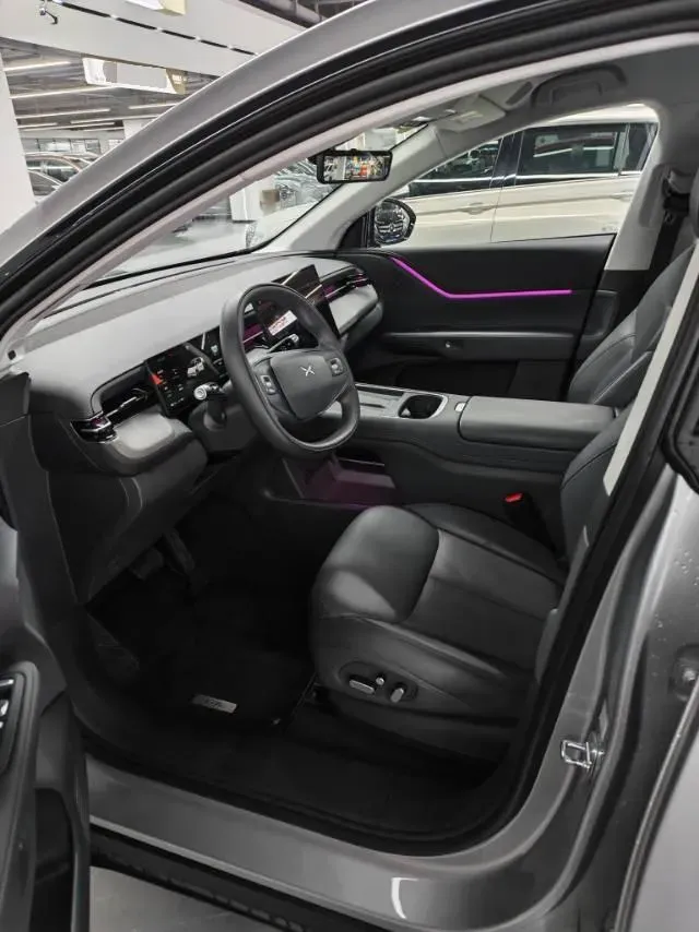 2025 Xpeng G6 BEV 68.5KWH,autocango,china used car exporter,china ev exporter,chinese used car exporter,chinese used ev exporter