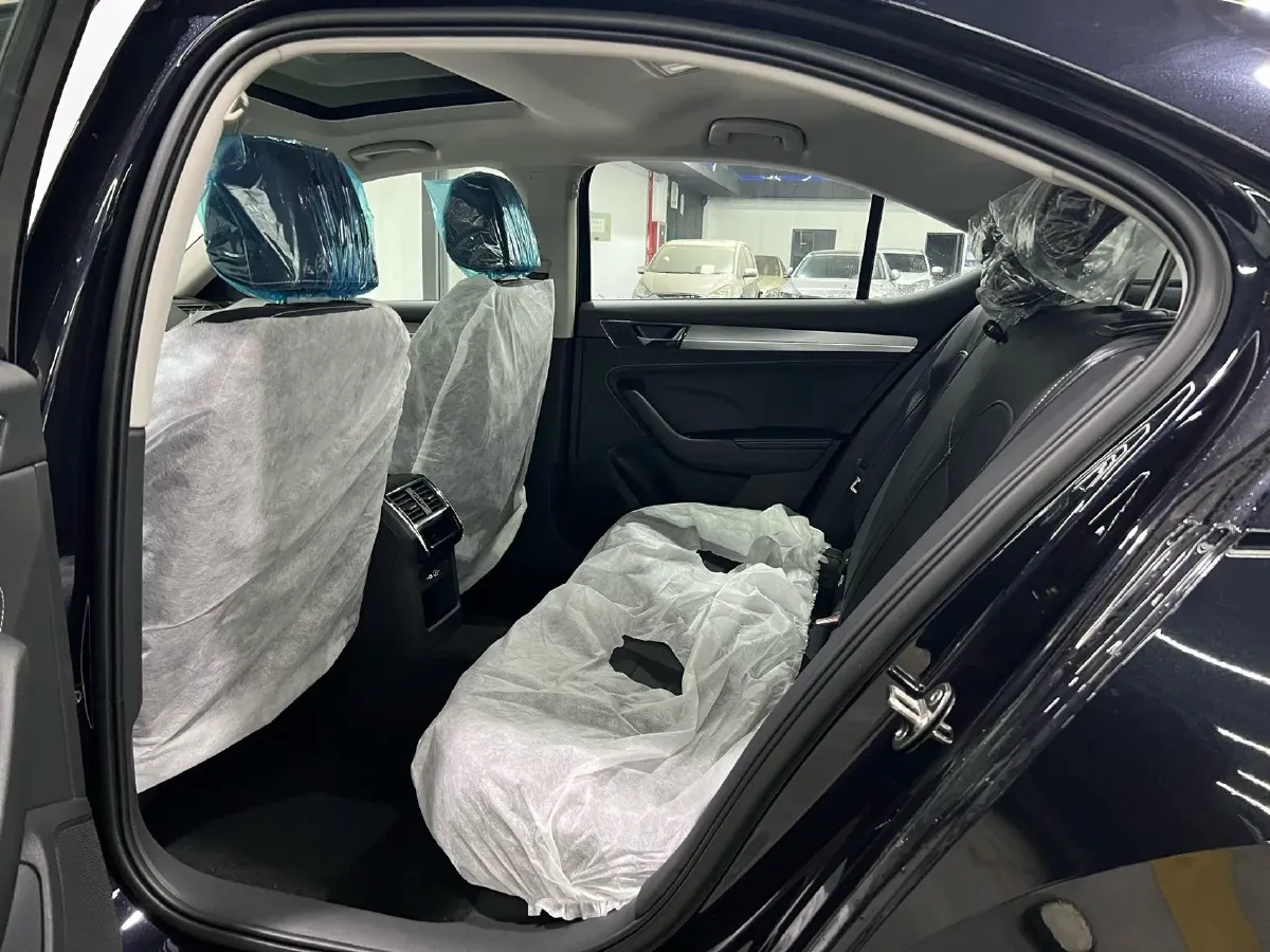 2025 Skoda Superb 1.4T 150HP L4 7DCT,autocango,china used car exporter,china ev exporter,chinese used car exporter,chinese used ev exporter