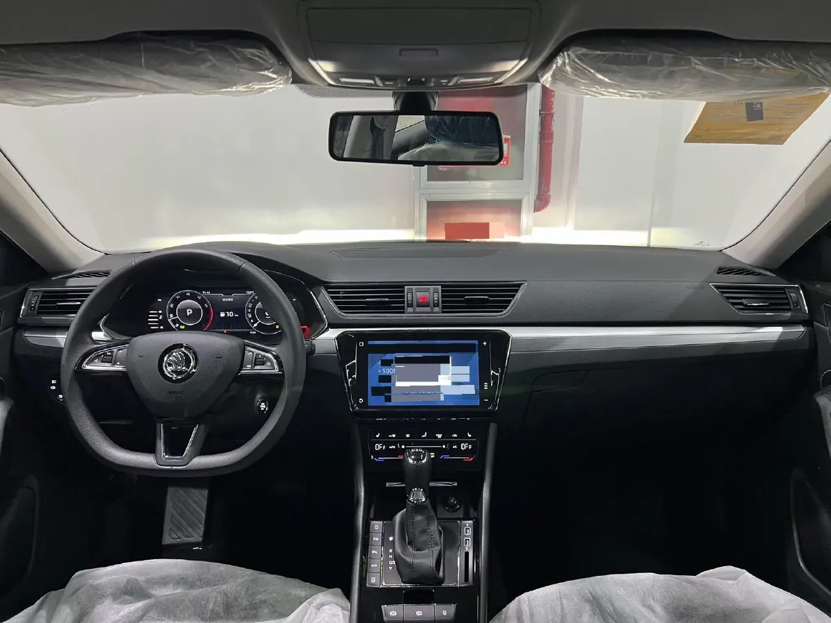 2025 Skoda Superb 1.4T 150HP L4 7DCT,autocango,china used car exporter,china ev exporter,chinese used car exporter,chinese used ev exporter