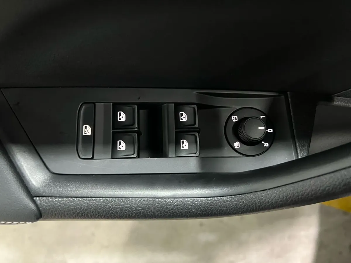 2025 Skoda Superb 1.4T 150HP L4 7DCT,autocango,china used car exporter,china ev exporter,chinese used car exporter,chinese used ev exporter