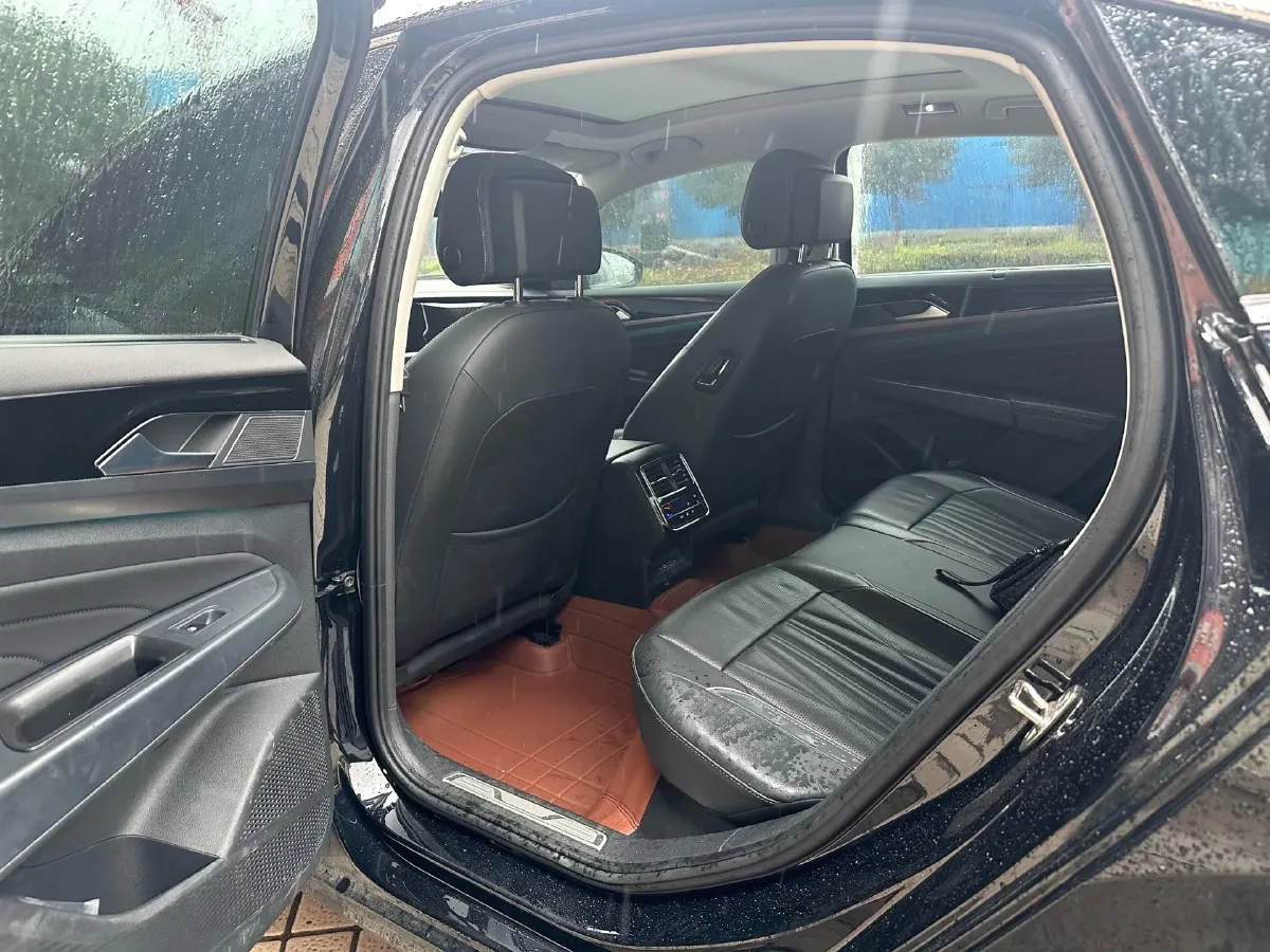 2023 Volkswagen Passat 2.0T 220HP L4 7DCT,autocango,china used car exporter,china ev exporter,chinese used car exporter,chinese used ev exporter