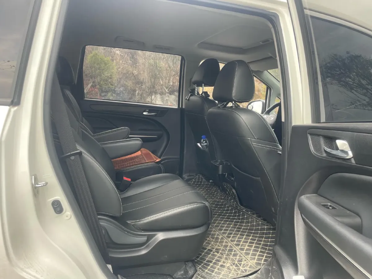 2021 GAC Trumpchi M6 1.5T 169HP L4 7DCT,autocango,china used car exporter,china ev exporter,chinese used car exporter,chinese used ev exporter